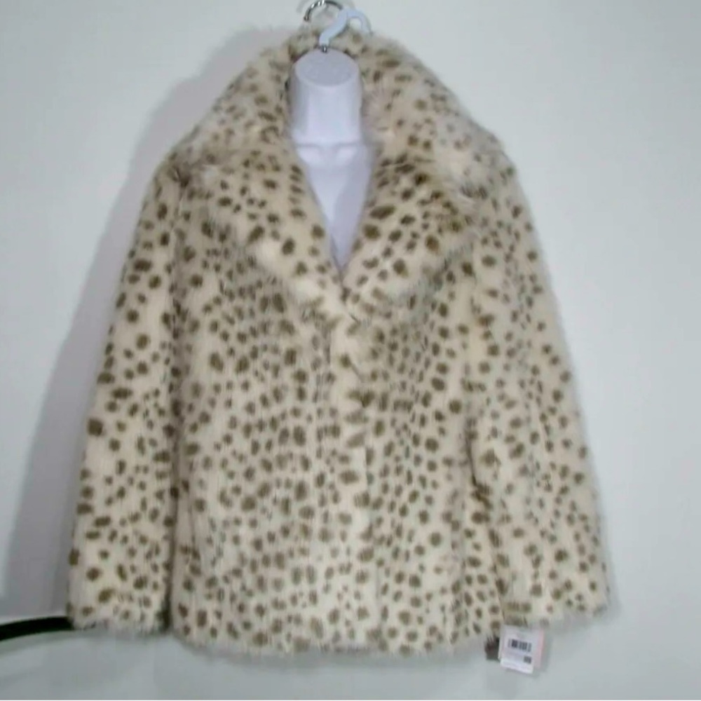 Amazing fur coat! Kate spade